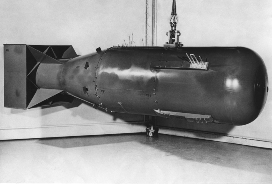 Um modelo pós-guerra da bomba “Little Boy”, arma nuclear usada contra Hiroshima em 1945.