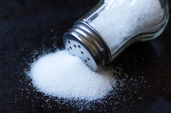 O cloreto de sódio é um exemplo de sal neutro